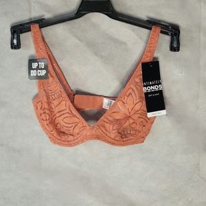 Intimately Bonds Deep V Lace Bra